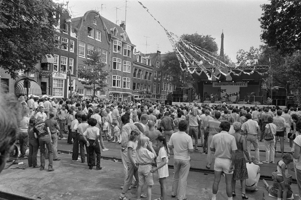 Feest Bestorming Bastille in Amsterdam, Bestanddeelnr 933-3760