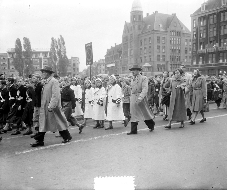 Feest 5-jarig bestaan der Klaarovers in Amsterdam, Bestanddeelnr 905-3810