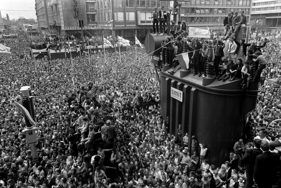 Feijenoordspelers ingehaald op stadhuis, Rotterdam, Bestanddeelnr 923-5074