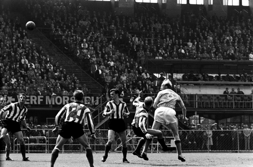 Feijenoord tegen PSV 2-2 Speelmomenten, Bestanddeelnr 915-1989