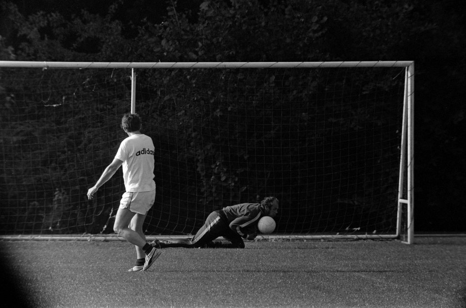 Feijenoord traint in KNVB-centrum, Zeist voor wedstrijd tegen Estudiantes, Bestanddeelnr 923-8253