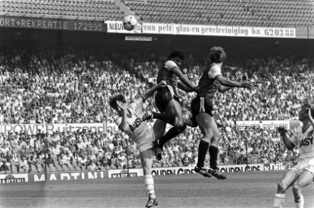 Feijenoord tegen NEC 1-0 Ruud Gullit in aktie, Bestanddeelnr 932-3112