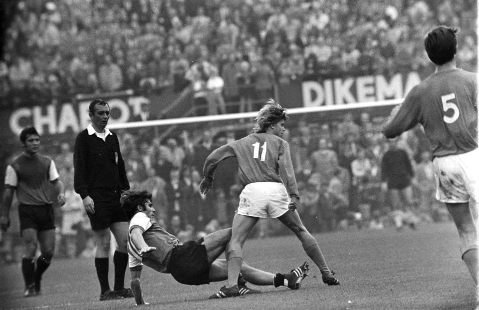 Feijenoord tegen Volendam 3-0. Van Hanegem, Bestanddeelnr 923-9341