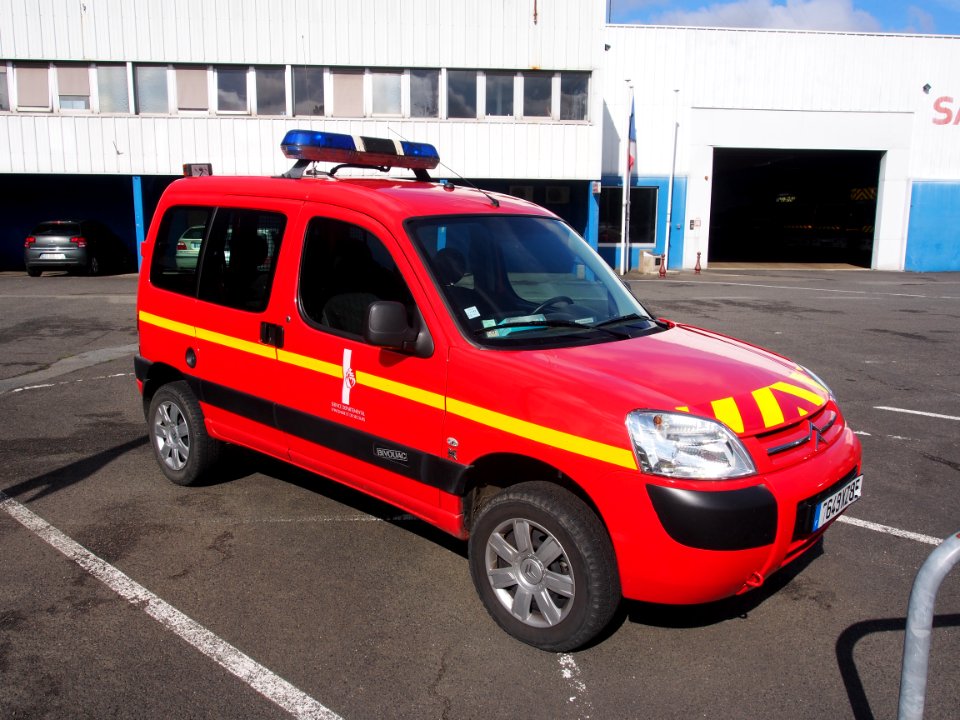 Fire bregade vehicle in Les Sables-dOlonne, pic2