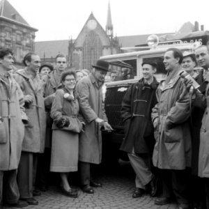 Filmexpeditie naar de Goudkust in Afrika, in opdracht van cacaofabrikant Van Hou, Bestanddeelnr 904-8686