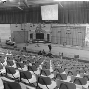 Firato 1963 Een van de vele stands van de Nederlandse televisie, Bestanddeelnr 915-5211