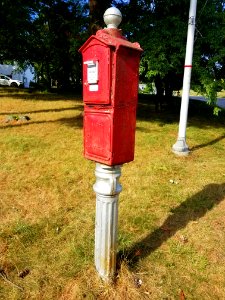 Fire alarm call box and city cables (Gamewell) - Belmont, MA - 20200814 085117
