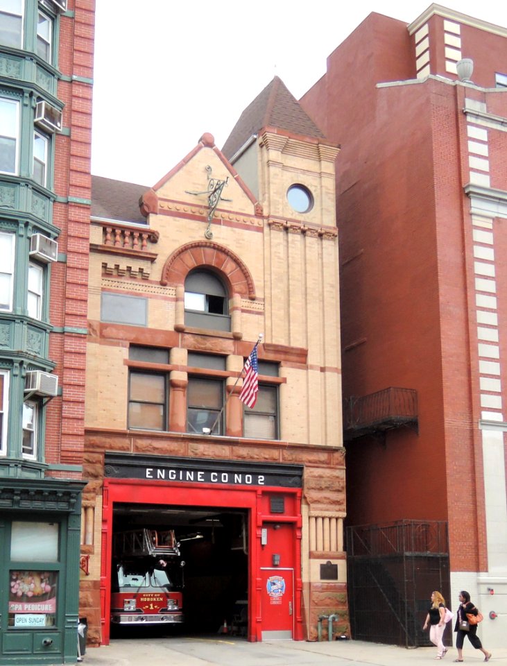 Fire Station 1 HOB Washington Av cloudy jeh