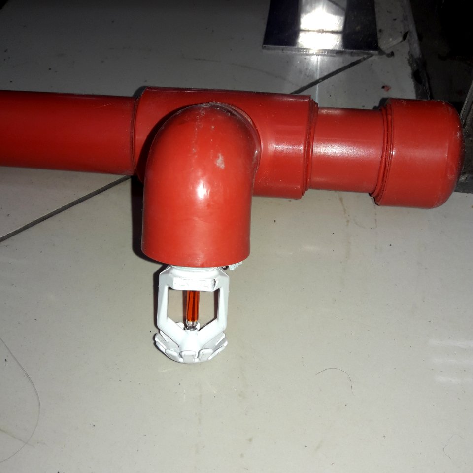 Fire resistant tubes and sprinklers (01)