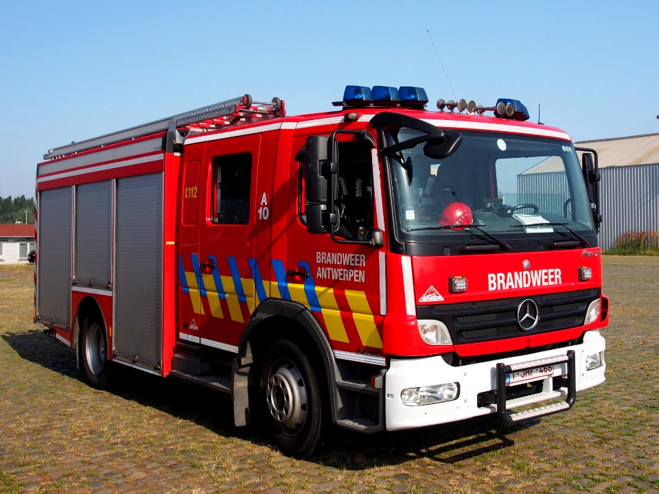 Fire engine Brandweer Antwerpen Unit A10 pic1