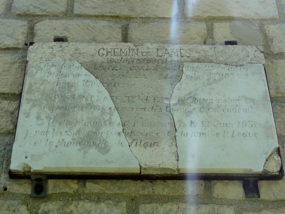 Filain (Aisne) chapelle Berthe, plaque 2