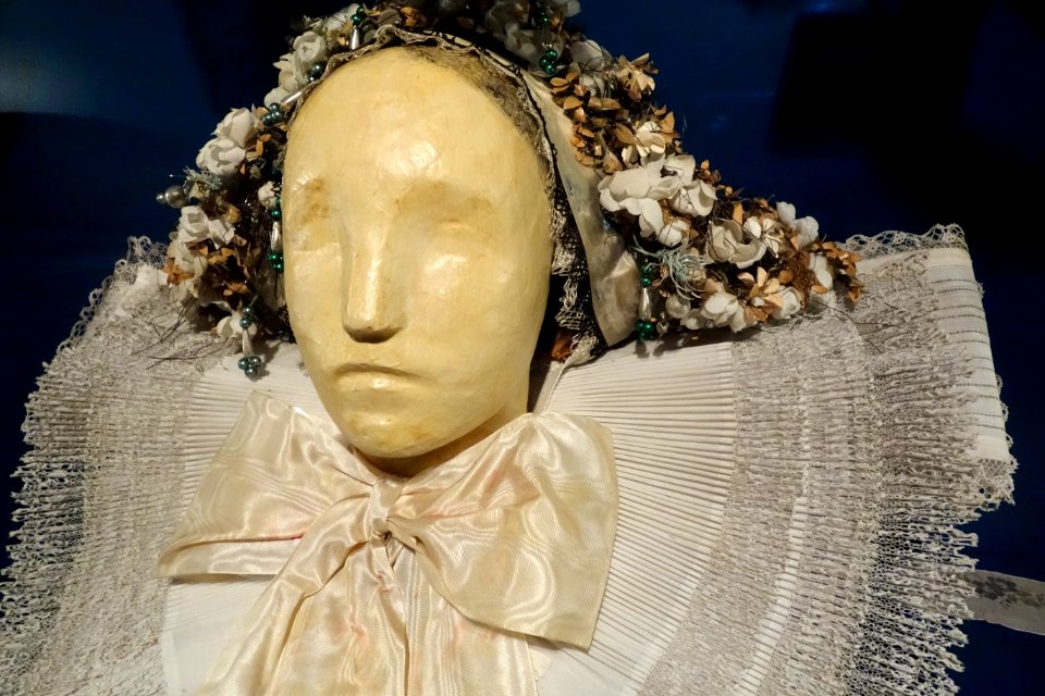 Finery, view 2 - Museum für Sächsische Volkskunst - DSC08252