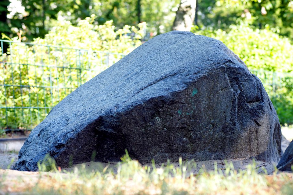 Findling.2.Torgauer.Strasse.3-6.Naturdenkmal.7-7F