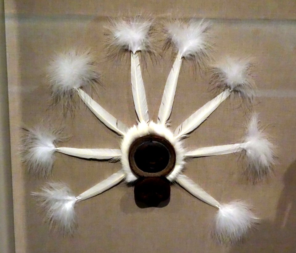 Finger mask for storytelling, Alaska, Eskimo, Yup'ik, c. 1880, wood, pigment, feathers - De Young Museum - DSC00284