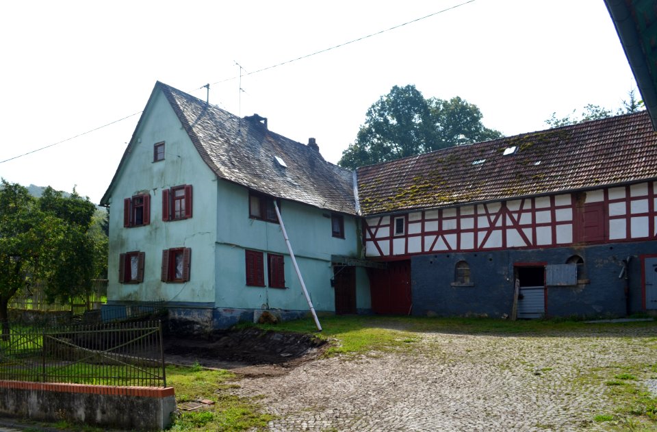 Finsternthal, Landsteiner Straße 11