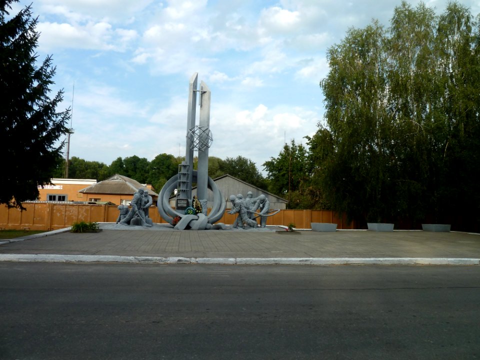 Fireman-memorial-tschernobyl-full
