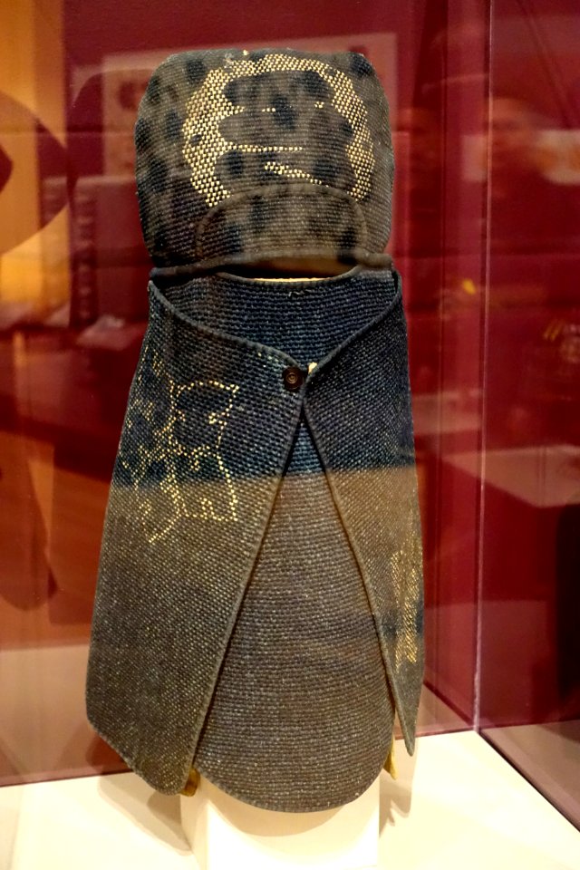 Fireman's hat, Japan, Meiji period, late 19th to early 20th century, cotton, paste-resist dyed - Textile Museum, George Washington University - DSC09529