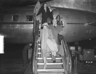 Filmregisseur G. W. Pabst op Schiphol, Bestanddeelnr 903-6311