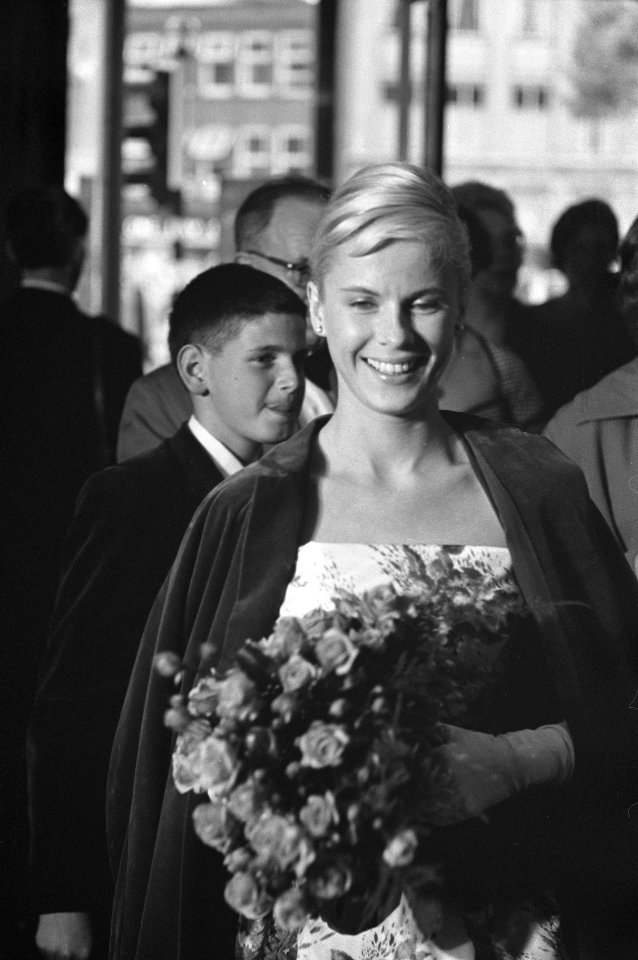 Filmweek Arnhem Filmactrice Bibi Anderson tijdens galavoorstelling, Bestanddeelnr 912-5647