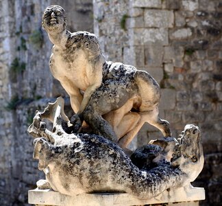 Pierre fountain vaucluse