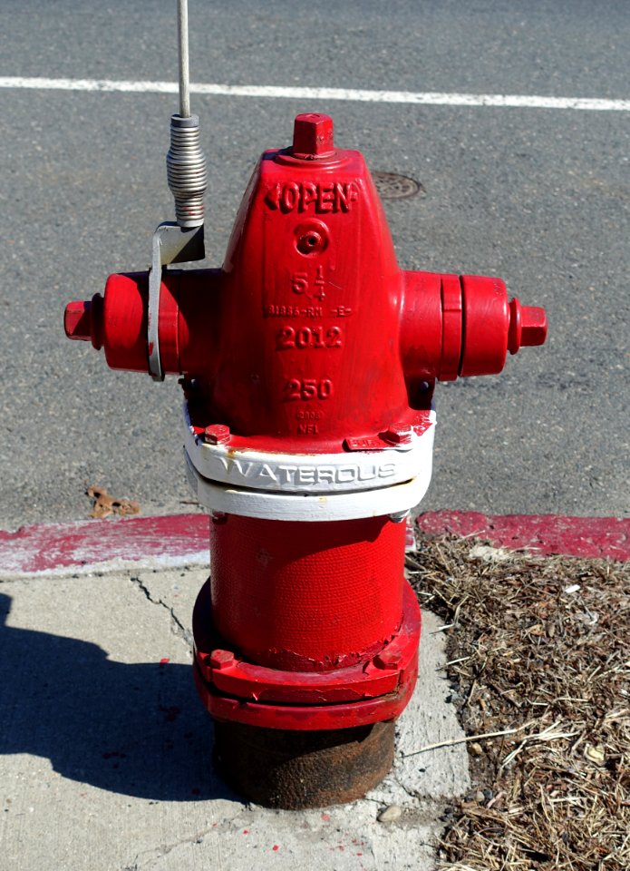 Fire hydrant, Waterous, 5.25, 2012 - Arlington, MA - DSC09280