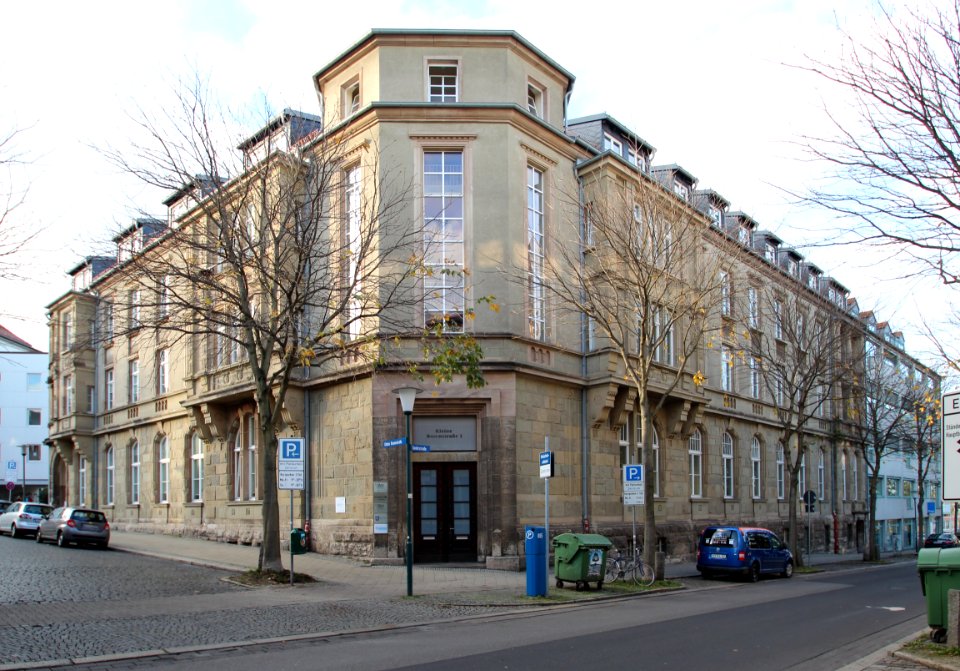 Finanzamt, Spohrstraße 7 - Kleine Rosenstraße 1 in Kassel