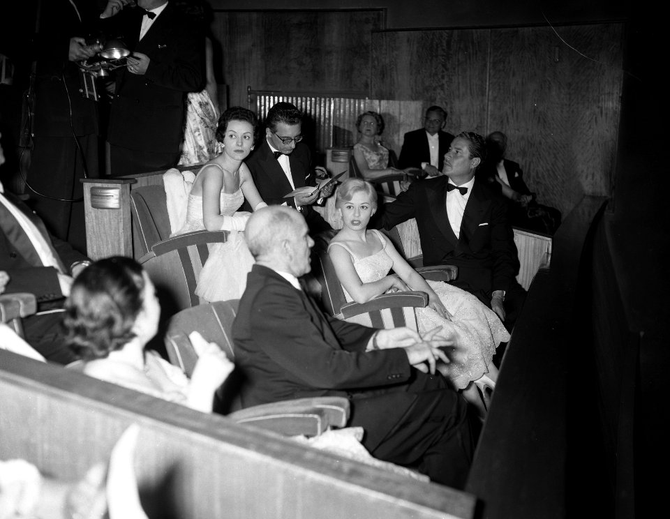 Filmweek in Den Haag geopend. Giulietta Masina (filmster, bekend van de Fellini , Bestanddeelnr 908-6866