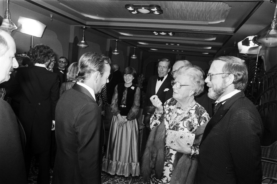 Films, Juliana, koningin, Bestanddeelnr 929-3587