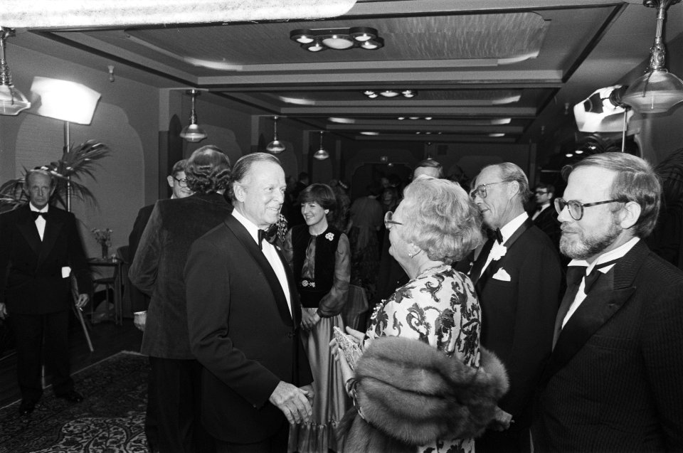 Films, Juliana, koningin, Bestanddeelnr 929-3585