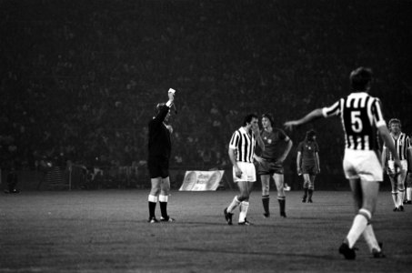 Finale Europacup I in Belgrado, Ajax tegen Juventus 1-0 scheidsrechter Gugulovic, Bestanddeelnr 926-4449