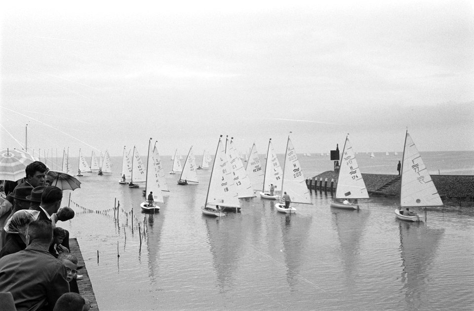 Fin Gold Cup 1963 op IJsselmeer bij Medemblik De twee Russische deelnemers link, Bestanddeelnr 915-4559