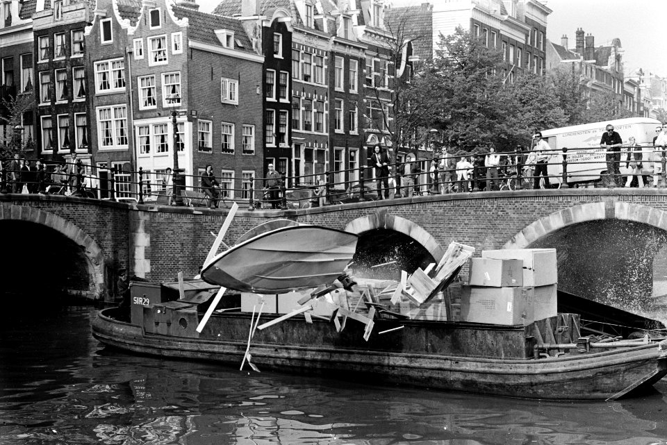 Filmopnamen voor Engelse film Puppet on a chair in Keizersgracht, Amsterdam W, Bestanddeelnr 923-5253