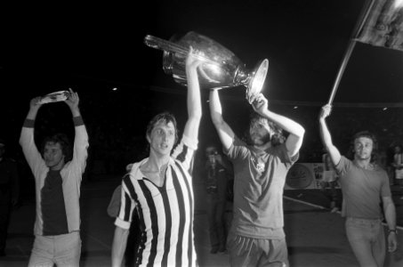 Finale Europacup I in Belgrado, Ajax tegen Juventus 1-0 Cruijff en Hulshoff (rec, Bestanddeelnr 926-4453