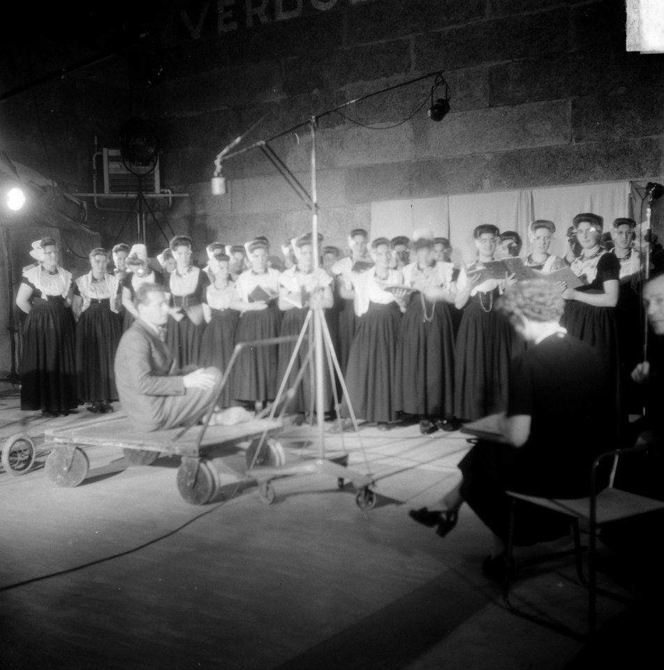 Filmopnamen Polygoon-Profilti film De dijk is dicht, Bestanddeelnr 903-7074