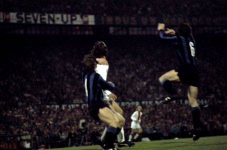 Finale Europacup I in Feijenoord stadion Ajax tegen Inter Milaan 2-0 spelmomen, Bestanddeelnr 254-9437