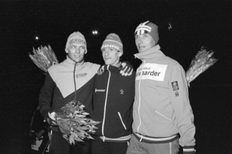 Finale marathon om de KNSB-beker huldiging, Elfstedenwinnaar Evert van Benthem m, Bestanddeelnr 933-2449