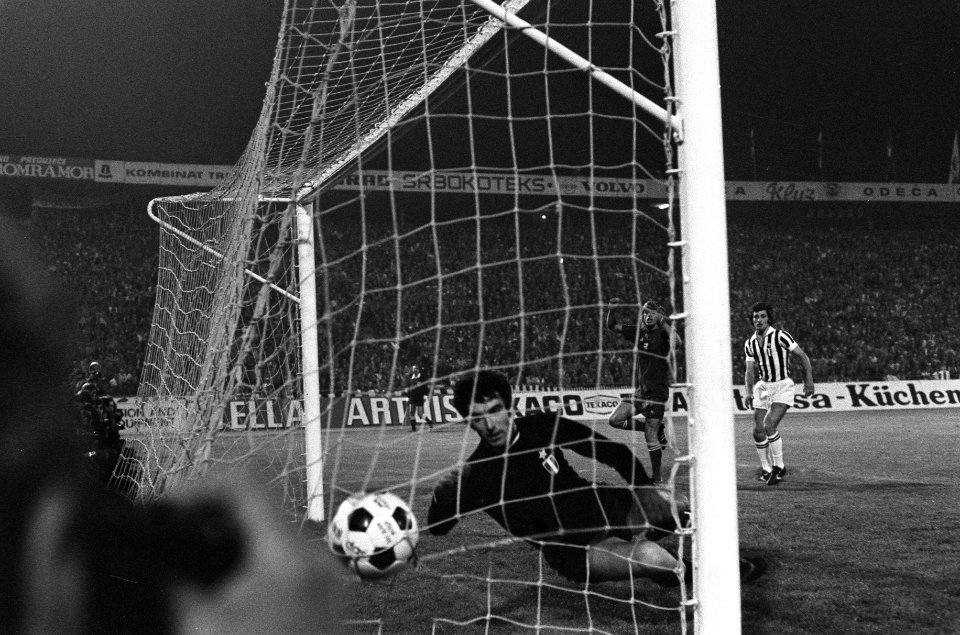 Finale Europacup I in Belgrado, Ajax tegen Juventus 1-0 nummer 15 Rep scoort 1-0, Bestanddeelnr 926-4447