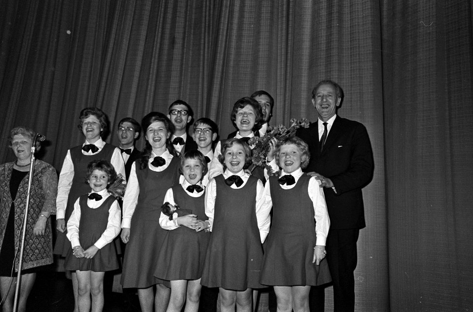 Finale van liedje Do Re Mi uit de film Sound of Music , wedstrijd voor famil, Bestanddeelnr 918-7842