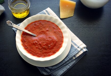Tomato sauce cuisine