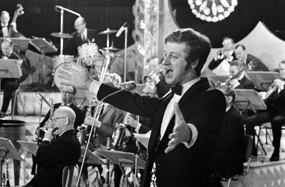 Finale Nederlands Songfestival in Tivoli te Utrecht. Rene Franck tijdens repetit, Bestanddeelnr 921-1228
