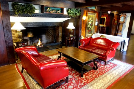 Fireplace seating - Nassau Inn - Princeton, NJ - DSC00900