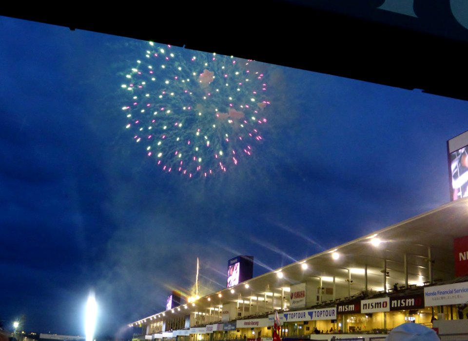 Fireworks after 2014 pokka sapporo 1000km (1)