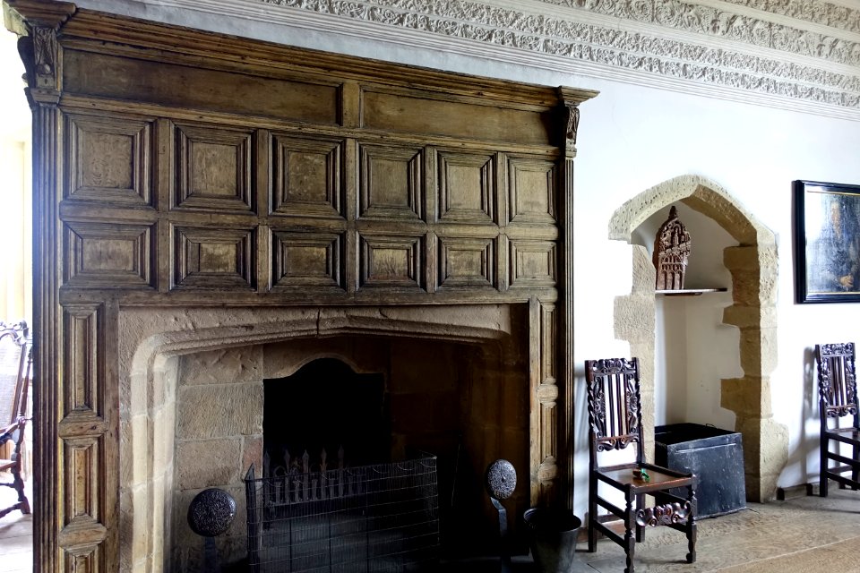 Fireplace - Great Chamber, Haddon Hall - Bakewell, Derbyshire, England - DSC02679