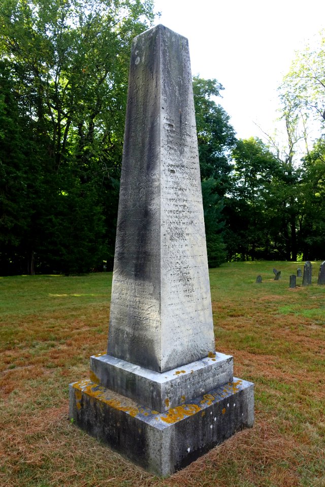 First Settlers of Newton Memorial - East Parish Burying Ground - Newton, MA - DSC07254