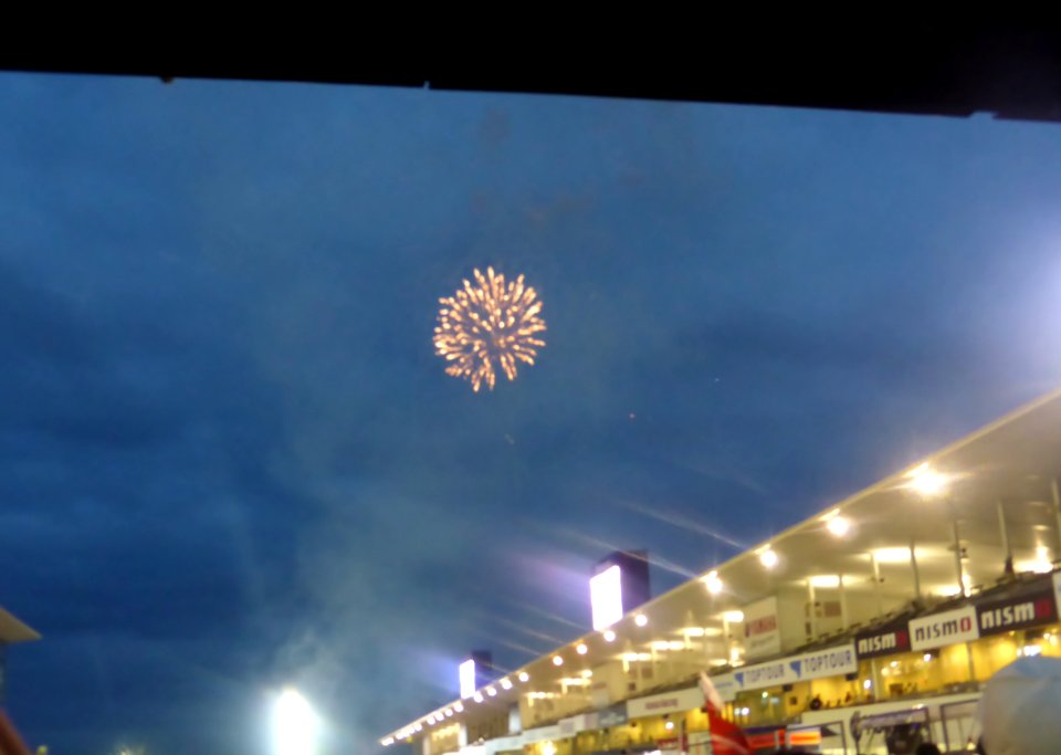 Fireworks after 2014 pokka sapporo 1000km (3)