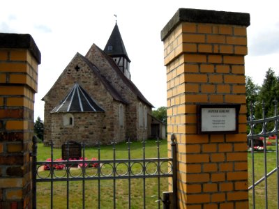 Flämingkirche Schmilkendorf -Außenportal ostseitig- August 2020