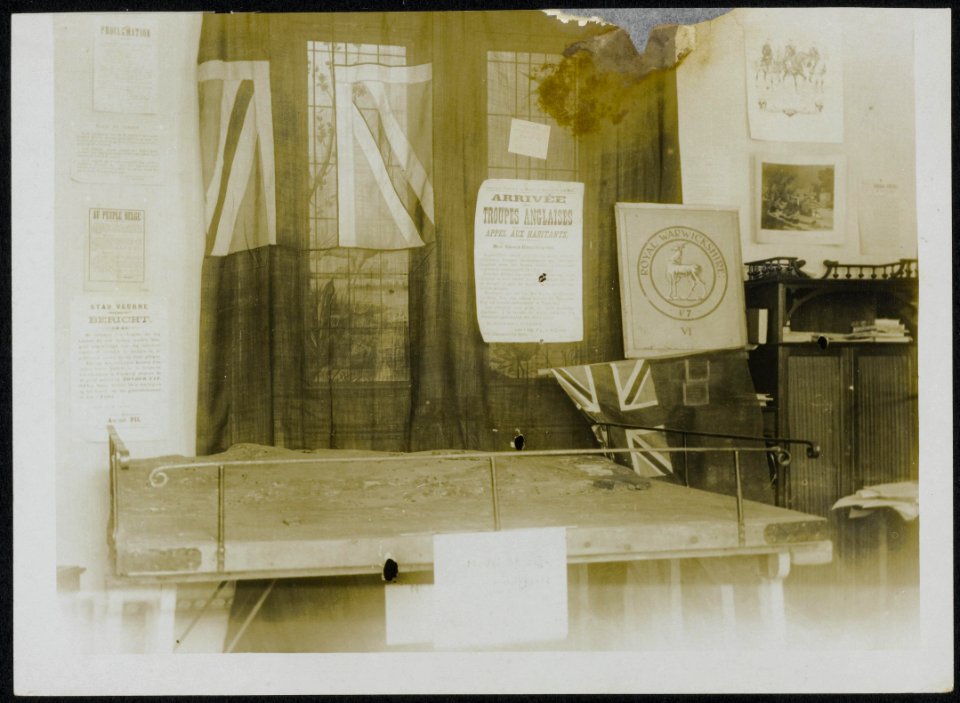 First Union Jack officially flown in France after declaration of war from HOTEL , Bestanddeelnr 158-0019