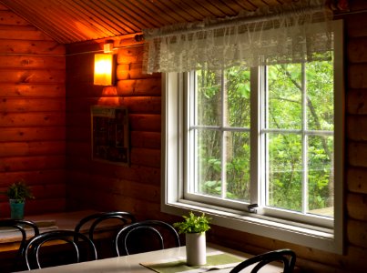 Fjällastugan window main hall