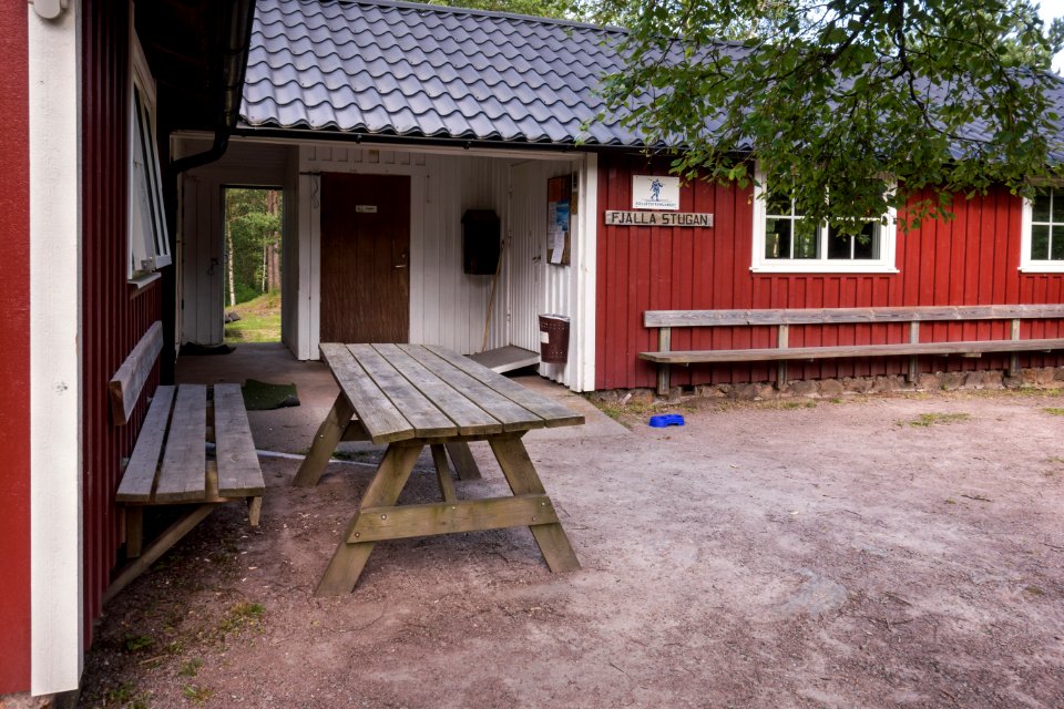 Fjällastugan walk-through to back area