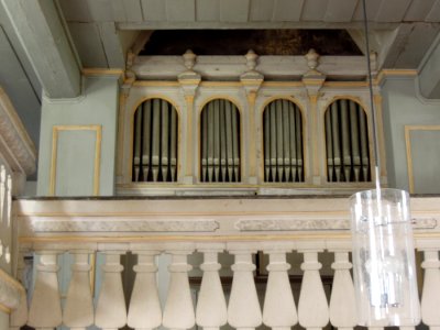 Flämingkirche Schmilkendorf -Innenansicht des Saals mit Orgelprospekt- August 2020